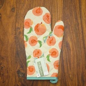 100% Cotton The Spring Shop By Hobby Lobby Peaches Oven Mitt, New